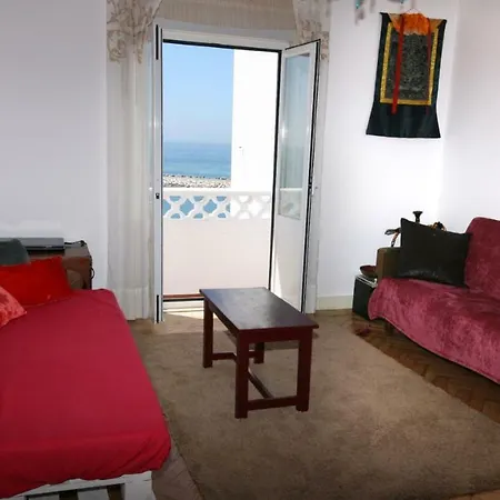 Oceanfront Right In The Center Appartement *